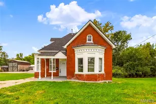 216 E Walton St, Warrenton, MO 63383 - Photo 2