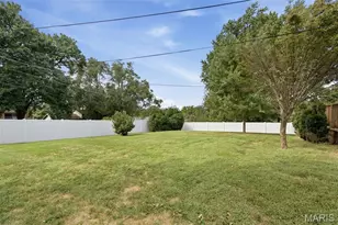 11540 Burgess Ave, Bridgeton, MO 63044 - Photo 24