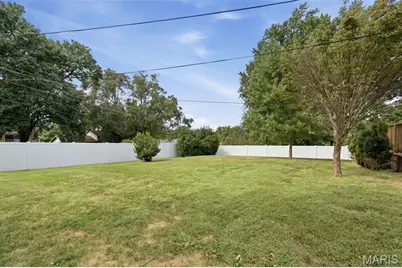 11540 Burgess Avenue, Bridgeton, MO 63044 - Photo 2