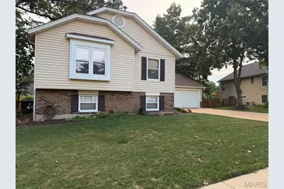 746 Galway Drive, Ballwin, MO 63021 - Photo 2