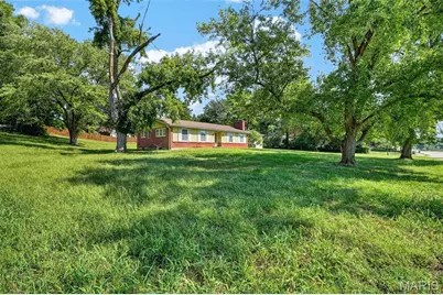 2458 Barrett Station Road, Ballwin, MO 63021 - Photo 4