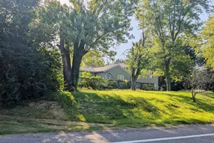 12816 Bellefontaine Rd, Saint Louis, MO 63138 - Photo 2