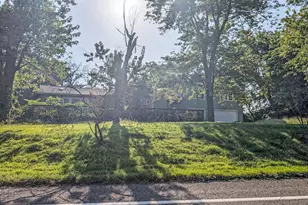 12816 Bellefontaine Rd, Saint Louis, MO 63138 - Photo 4