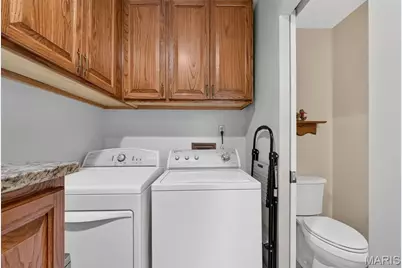 1584 Foxleigh Court, Town and Country, MO 63131 - Photo 14