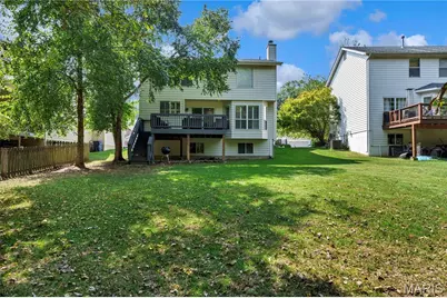 372 Buckhurst Drive, Ballwin, MO 63021 - Photo 2