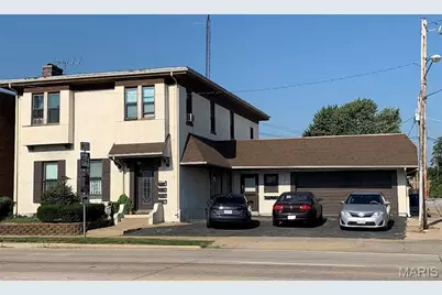 125 S 5th Street #B, Saint Charles, MO 63301 - Photo 1