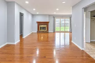 14331 Rainy Lake Dr, Chesterfield, MO 63017 - Photo 4