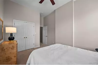 2745 Russell Boulevard, Saint Louis, MO 63104 - Photo 18