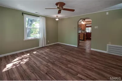 9500 Theodosia Avenue, Overland, MO 63114 - Photo 2