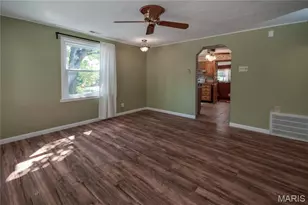 9500 Theodosia Ave, Overland, MO 63114 - Photo 2