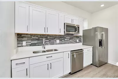 5922 Clemens Avenue, Saint Louis, MO 63112 - Photo 8