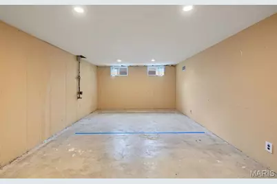 2263 McKelvey Road, Maryland Heights, MO 63043 - Photo 24