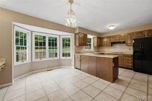 176 Spring Oaks Dr, Ballwin, MO 63011 - Photo 16