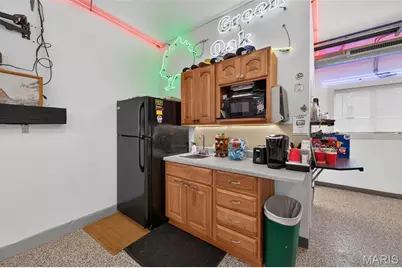 9015 Gravois Road, Affton, MO 63123 - Photo 42