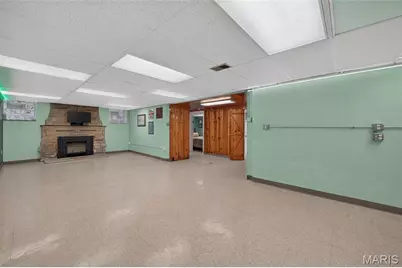 9015 Gravois Road, Affton, MO 63123 - Photo 32