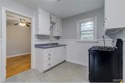 325 S Marguerite Avenue, Saint Louis, MO 63135 - Photo 10