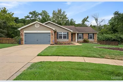 39 Gentle Court, Fenton, MO 63026 - Photo 2