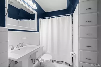 422 Mission Court, University City, MO 63130 - Photo 18
