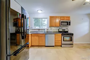 3215 Janton Ln, Saint Charles, MO 63301 - Photo 6