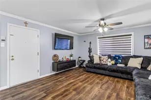 12561 Chardin Pl, Saint Louis, MO 63128 - Photo 18