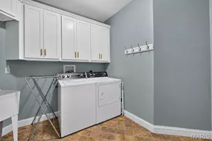 1302 Spring Lilly Dr, High Ridge, MO 63049 - Photo 18