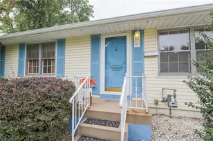 10441 Ewell Dr, Saint Louis, MO 63137 - Photo 2