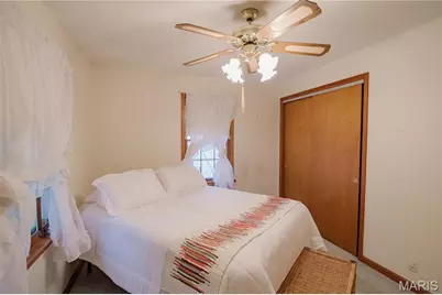 10441 Ewell Drive, Saint Louis, MO 63137 - Photo 12