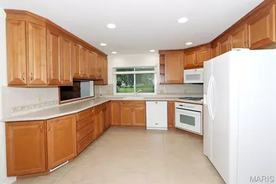 38 Forestvale Drive, Chesterfield, MO 63017 - Photo 6