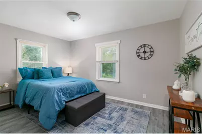 609 Belmont Place, Saint Louis, MO 63135 - Photo 8