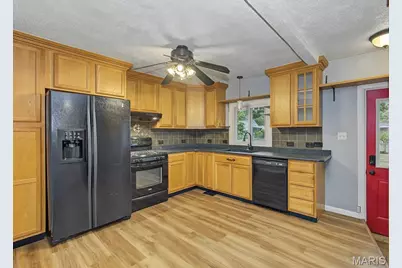 9617 Echo Lane, Overland, MO 63114 - Photo 10