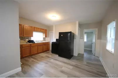 7402 Blanding Drive, Ferguson, MO 63135 - Photo 8