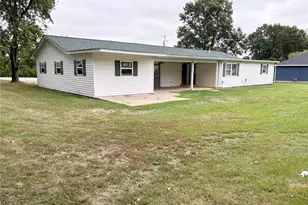 418 E Norman St, Montgomery City, MO 63361 - Photo 4