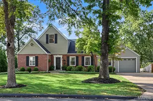 10 Southridge Dr, Glendale, MO 63122 - Photo 1
