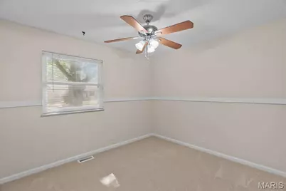 2007 Hungerford Drive, Florissant, MO 63031 - Photo 12