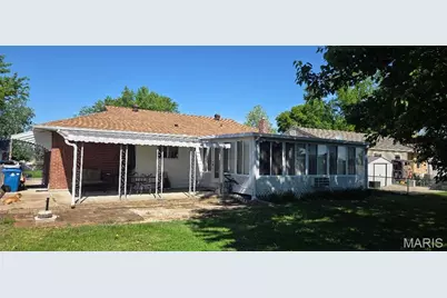 8446 Hampstead Drive, Affton, MO 63123 - Photo 2