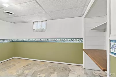 1940 Danelle Drive, Florissant, MO 63031 - Photo 16