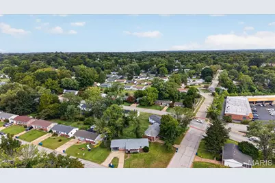 503 Holiday Avenue, Hazelwood, MO 63042 - Photo 34