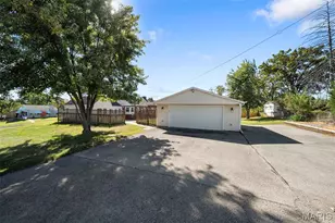 9305 Aster Ave, Affton, MO 63123 - Photo 48