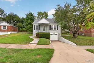 3708 Killarney Ct, Saint Louis, MO 63114 - Photo 2