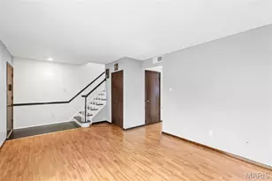 1726 Mayenne Ct, Saint Louis, MO 63125 - Photo 10