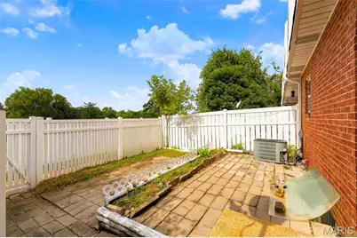 1726 Mayenne Court, Saint Louis, MO 63125 - Photo 36