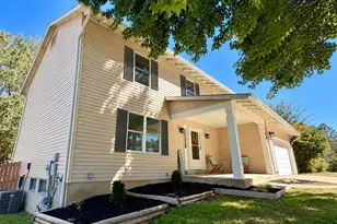 920 Blake Ct, Saint Peters, MO 63376 - Photo 2