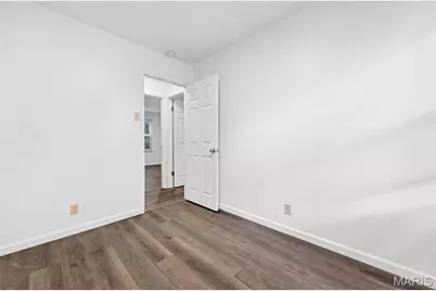12157 Parkwood Place, Maryland Heights, MO 63043 - Photo 20