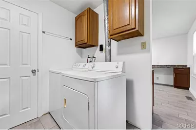 12157 Parkwood Place, Maryland Heights, MO 63043 - Photo 12