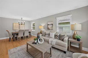 908 Des Peres Dr, Saint Louis, MO 63131 - Photo 4