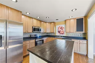6935 Greenholly Dr, Affton, MO 63123 - Photo 8