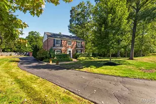 2 Woodoaks Trail, Ladue, MO 63124 - Photo 8