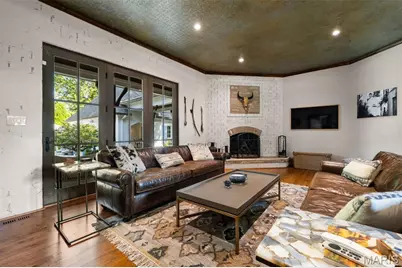 10 Ridgecreek, Town and Country, MO 63141 - Photo 4