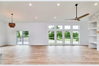107 Wolf Den Court, Lake Saint Louis, MO 63367 - Photo 10