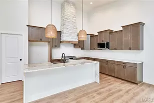 107 Wolf Den Ct, Lake Saint Louis, MO 63367 - Photo 14